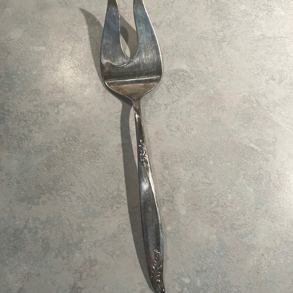 Holmes & Edwards Deepsilver serving fork